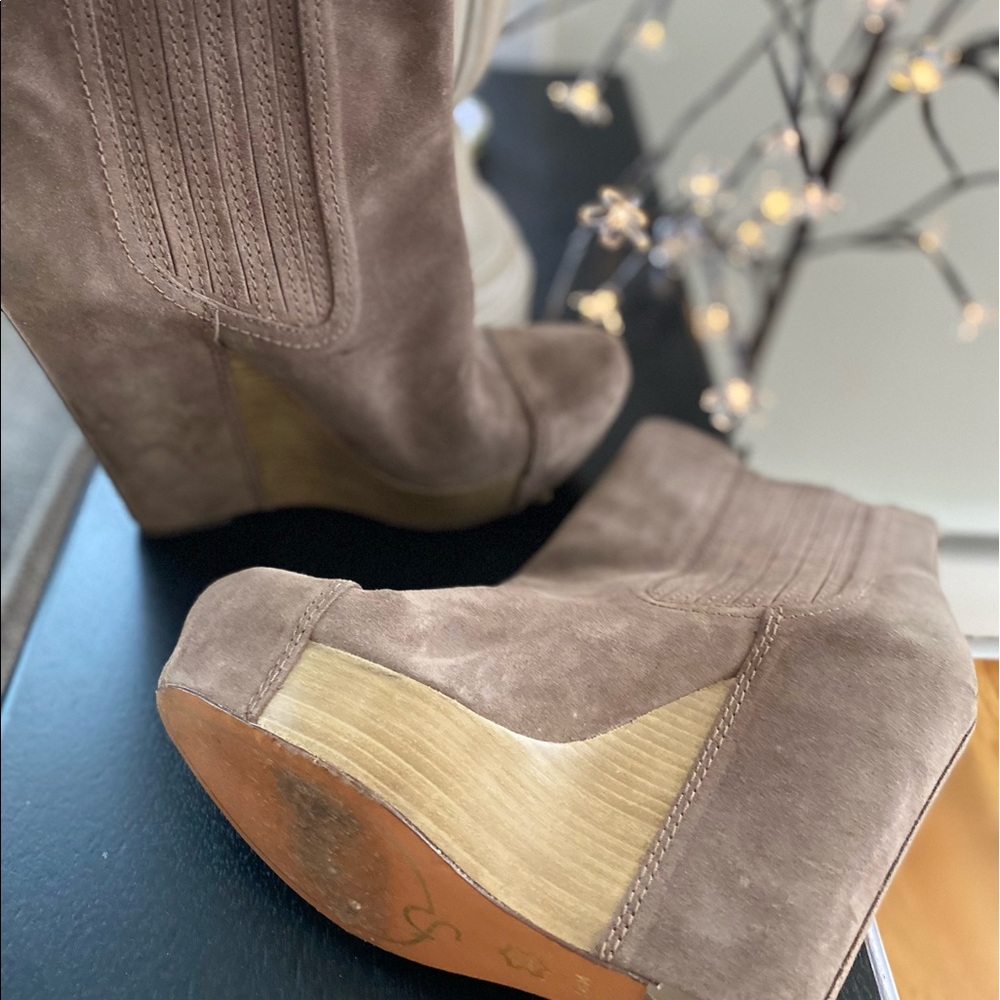 Joan and David wedge ankle bootie - Picture 2 of 9